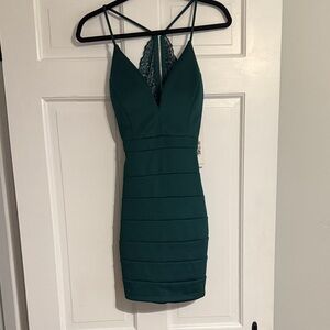 Elegant Green Sleeveless Dress